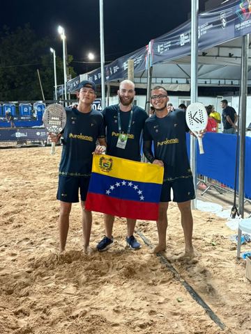 Alfredo com atletas da seleção da Venezuela no Pan-Americano